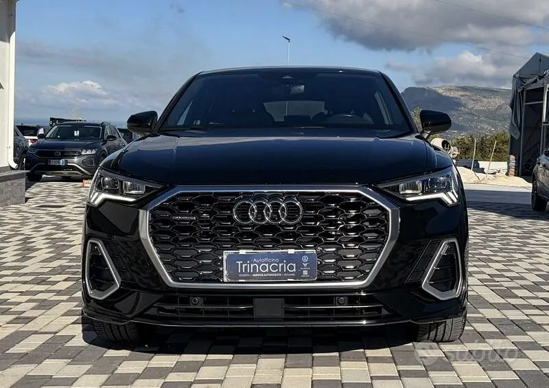 Audi Q3 2023 photo 2