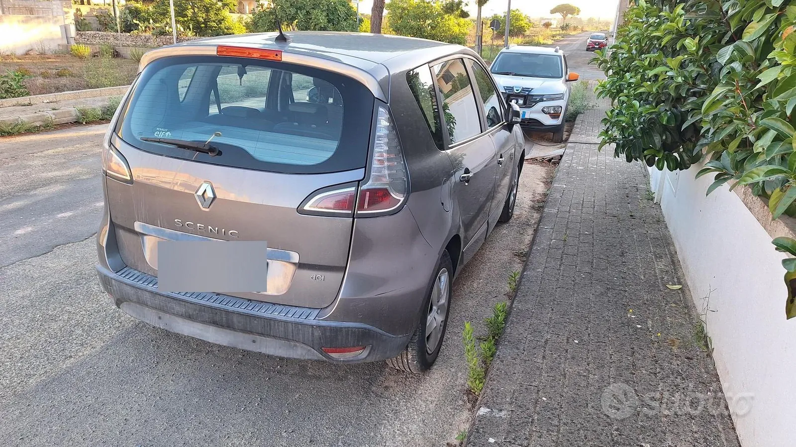 Renault Scenic 2015 photo 2
