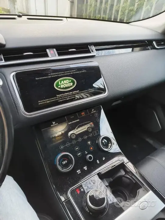 Land Rover Range Rover Velar 2020 photo 5