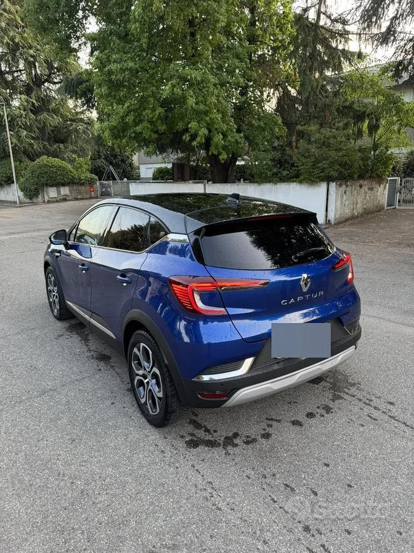 Renault Captur 2023 photo 3