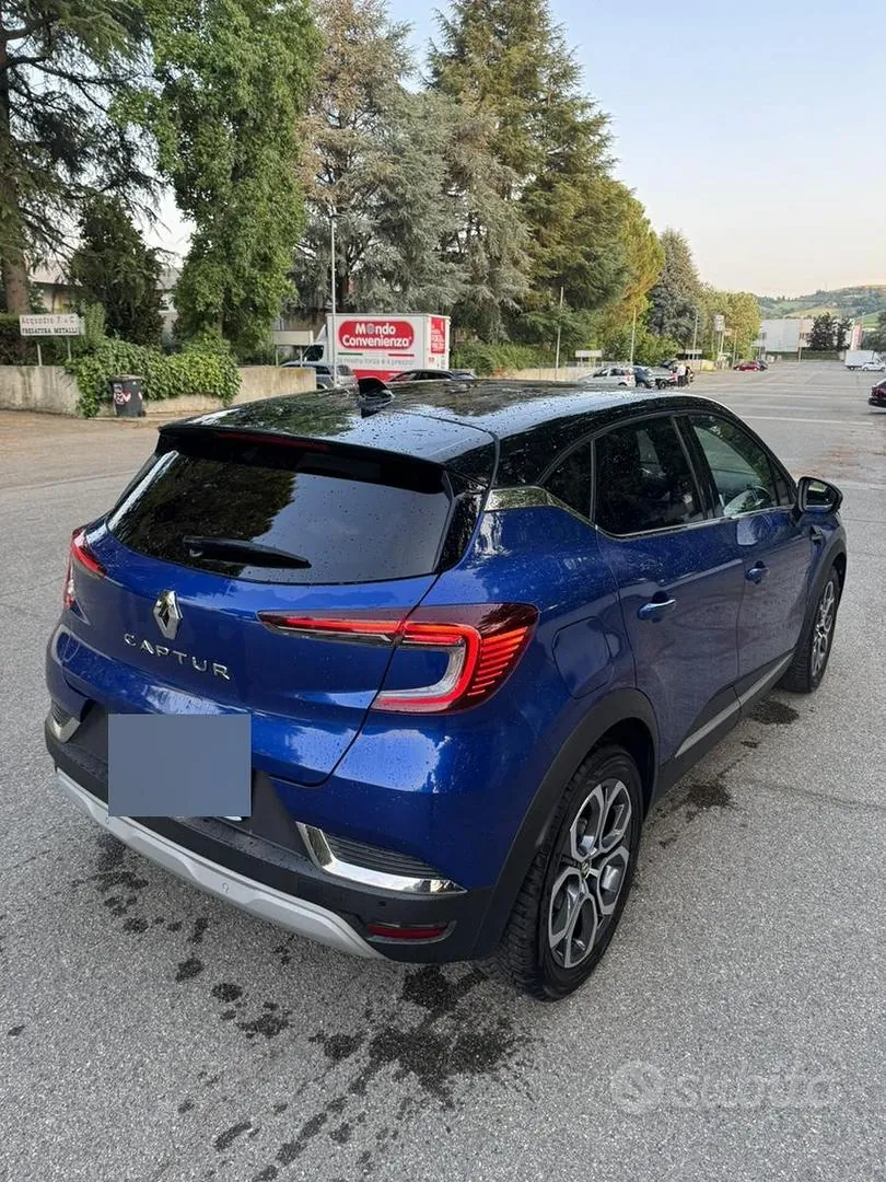 Renault Captur 2023 photo 2