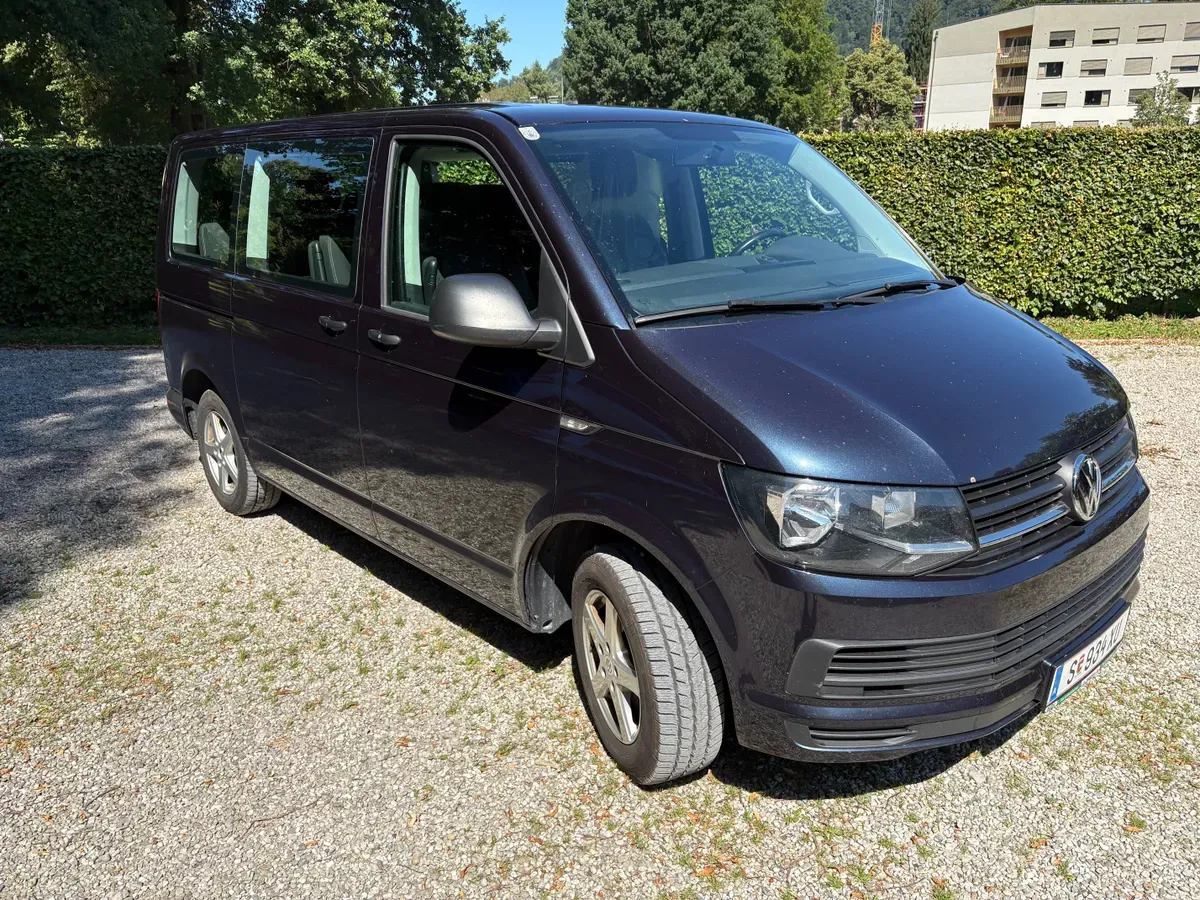 Volkswagen Multivan 2016 photo 2