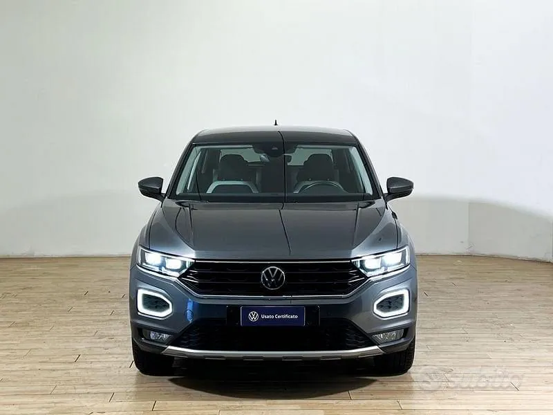 Volkswagen T-Roc 2020 photo 2