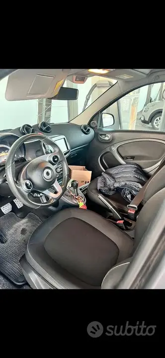 Smart Forfour 2017 photo 2