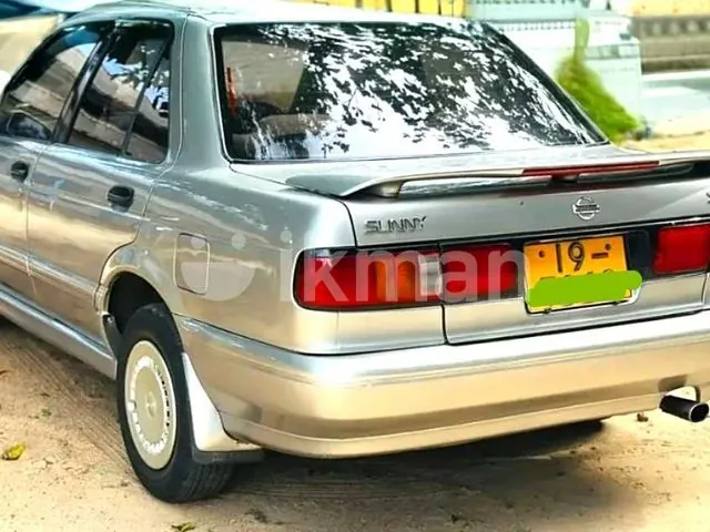 Nissan Sunny 1993 photo 2