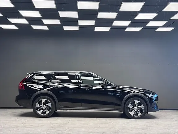 Volvo V60 Cross Country 2021 photo 4