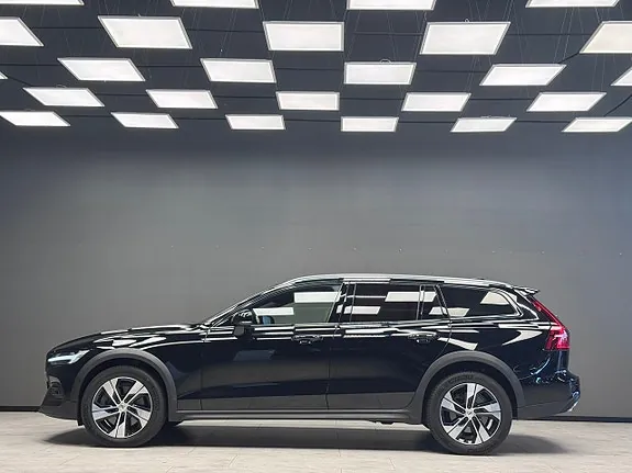 Volvo V60 Cross Country 2021 photo 5