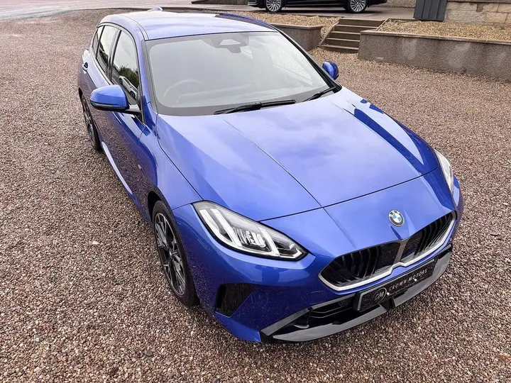 BMW 1 Series 2024 photo 2