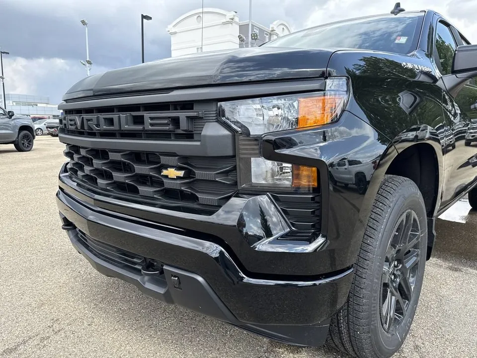 Chevrolet Silverado 1500 2026 photo 3