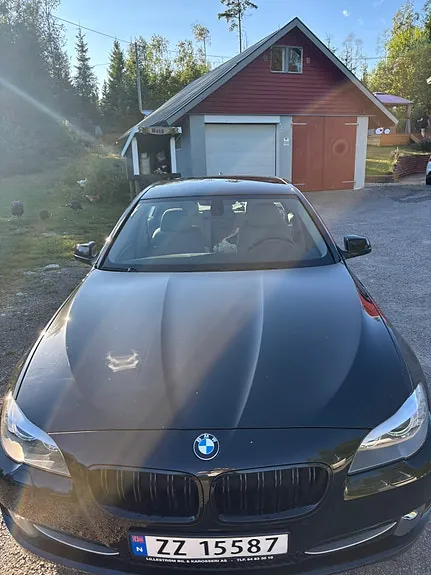BMW 523I 2010 photo 2