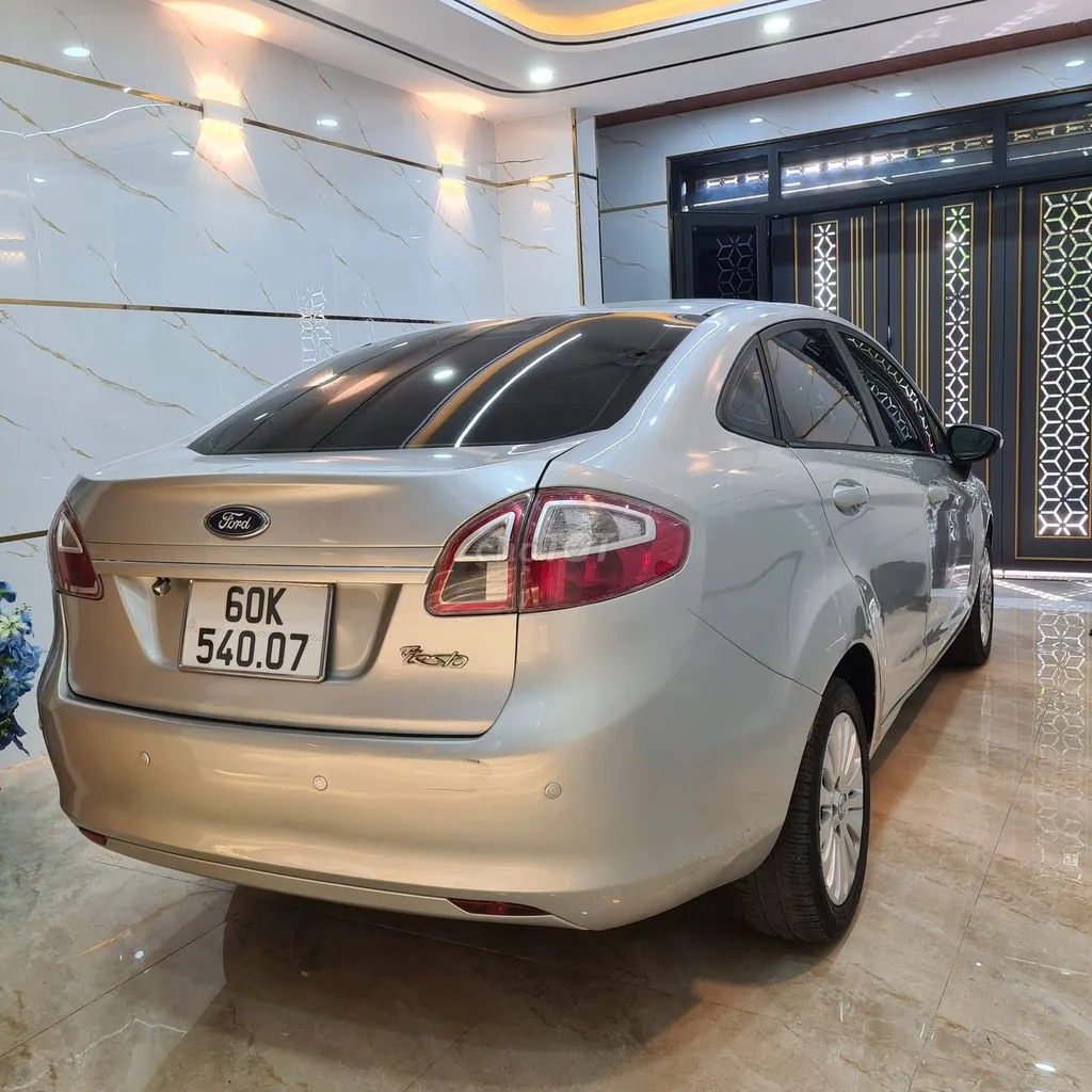 Ford Fiesta 2011 photo 3