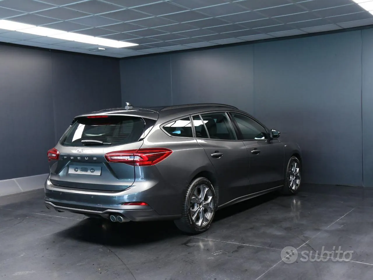 Ford Focus 2023 photo 3