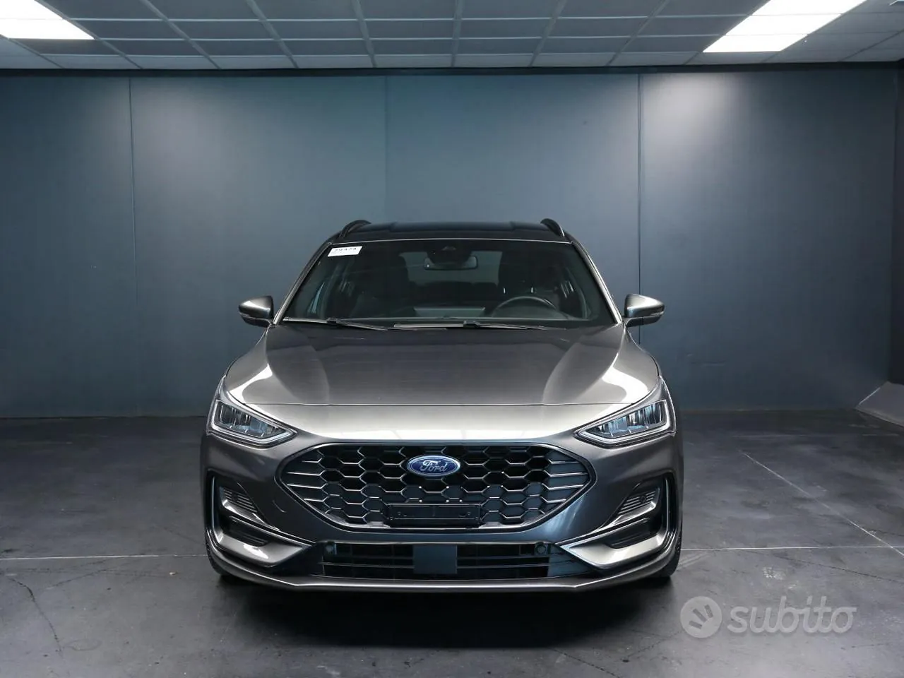 Ford Focus 2023 photo 2