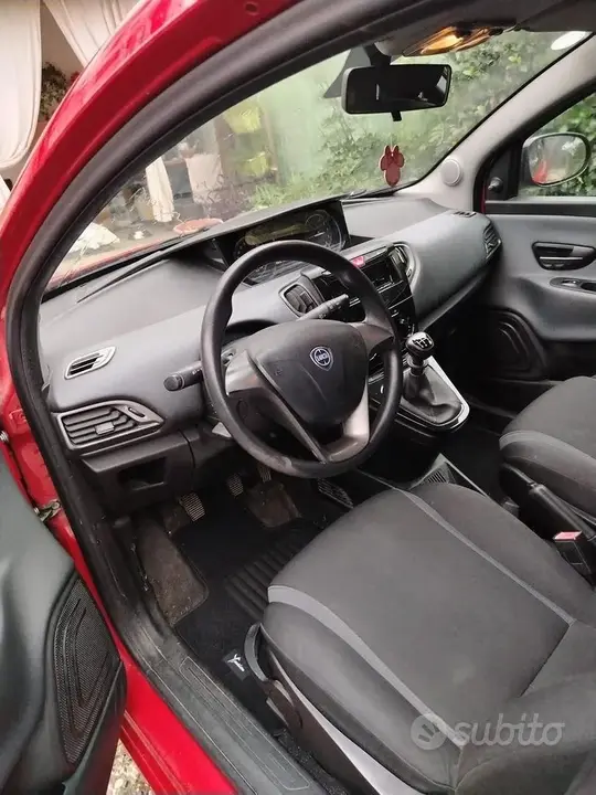 Lancia Ypsilon 2017 photo 5