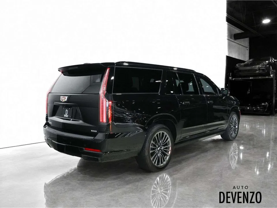 Cadillac Escalade Esv 2025 photo 3