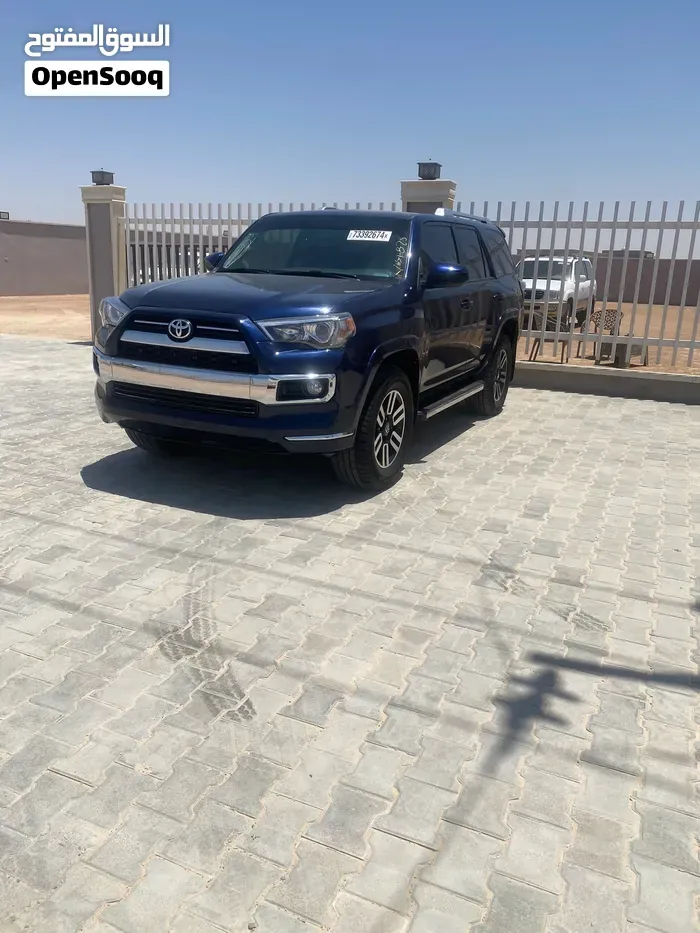 Toyota 4 Runner 2017 photo 2