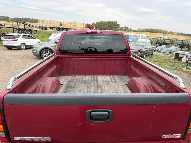 GMC Sierra 2500Hd 2004 photo 5