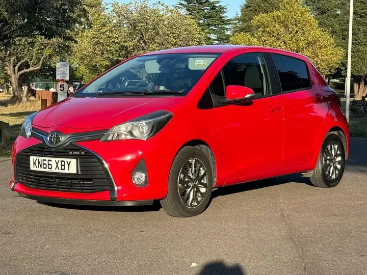 Toyota Yaris 2016 photo 3