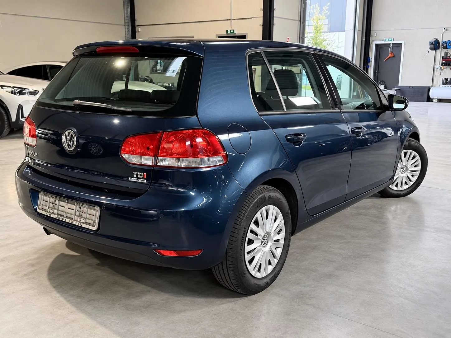 Volkswagen Golf 2011 photo 2