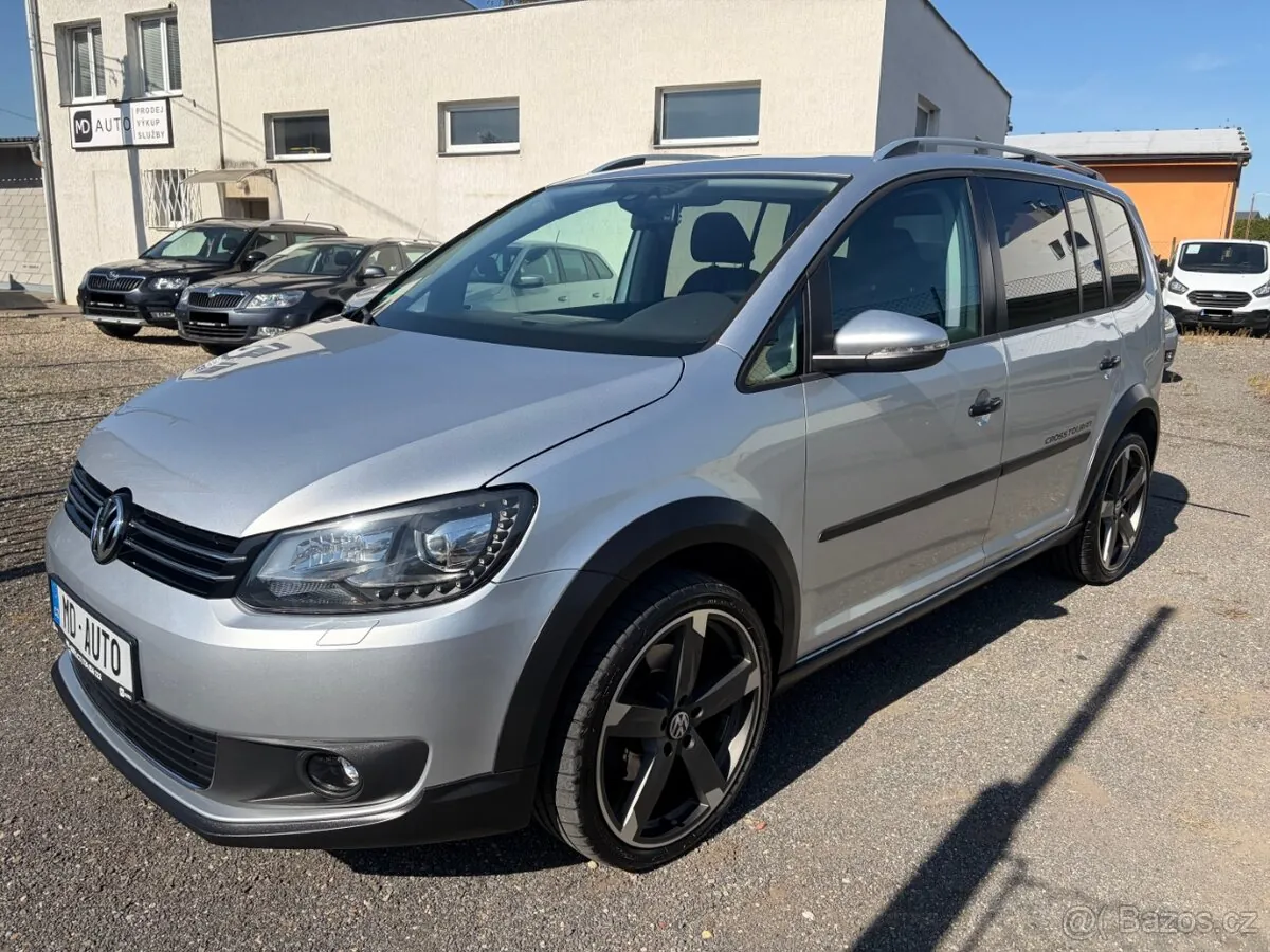 Volkswagen Touran Cross
