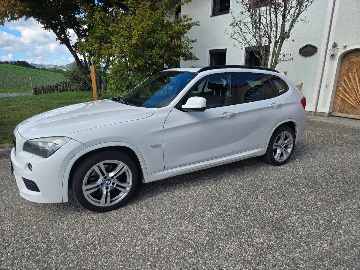 BMW X1 2011 photo 2