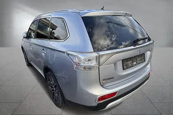 Mitsubishi Outlander 2015 photo 4