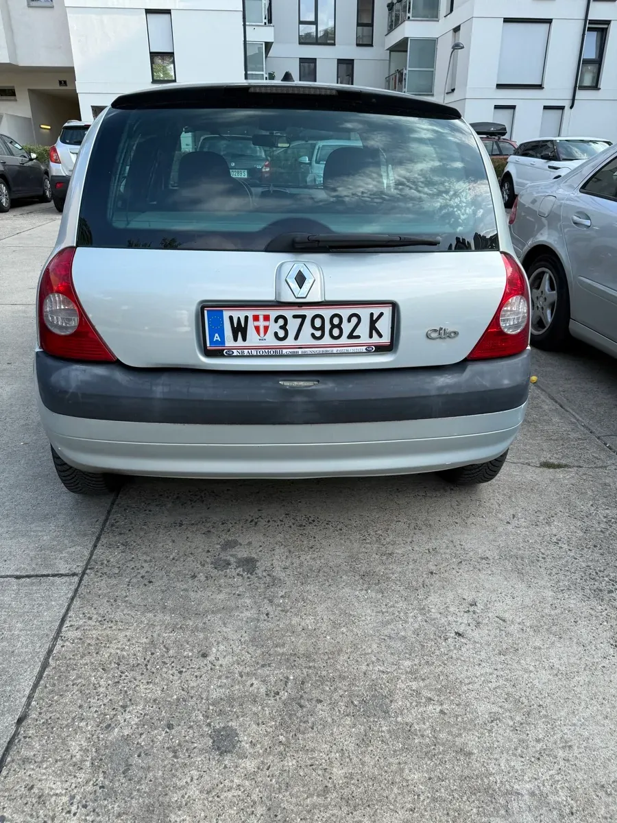 Renault Clio 2003 photo 3