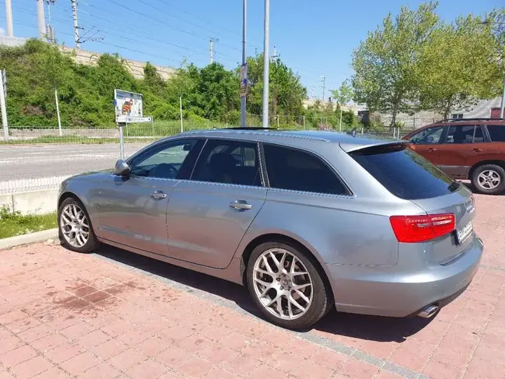 Audi A6 Avant