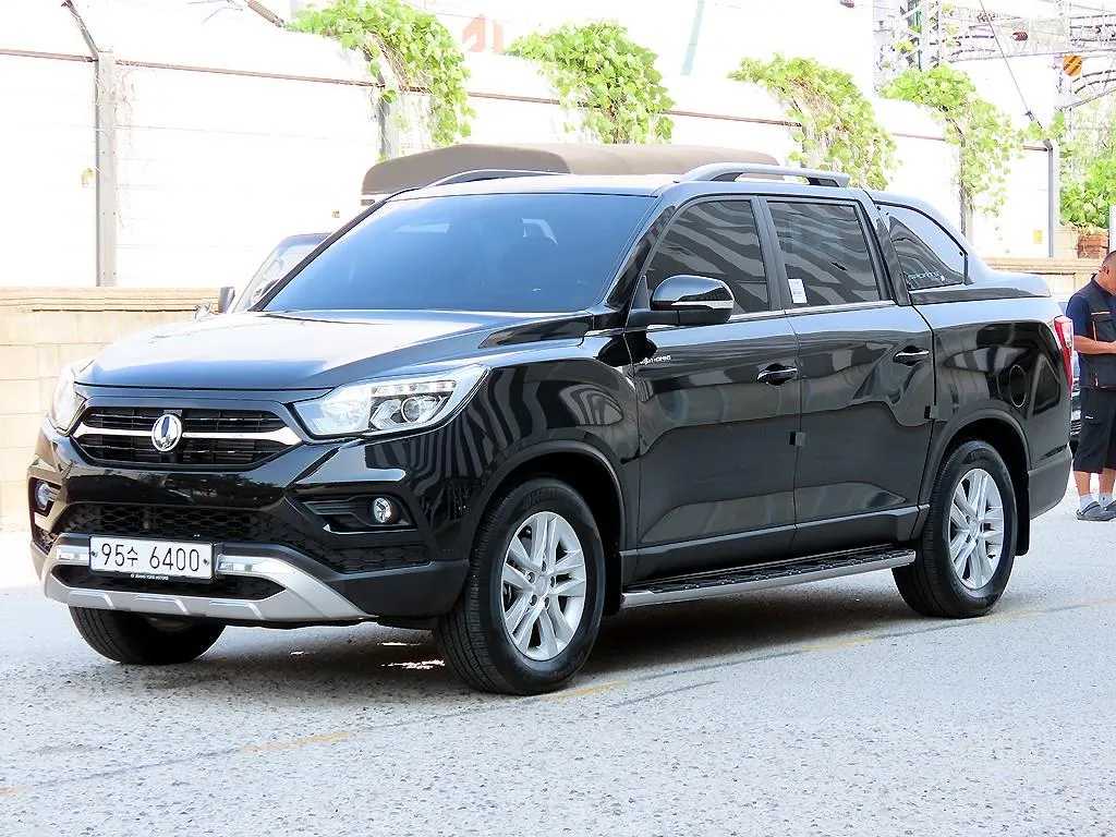 KG Mobility Rexton Sports