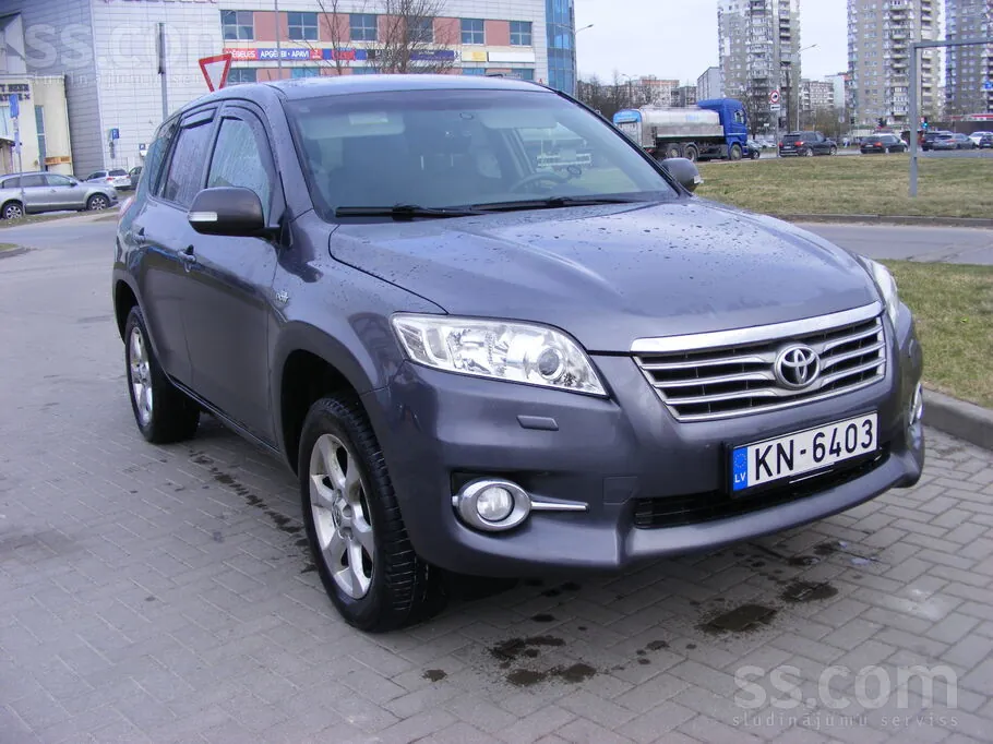Toyota Rav4 2011 photo 2