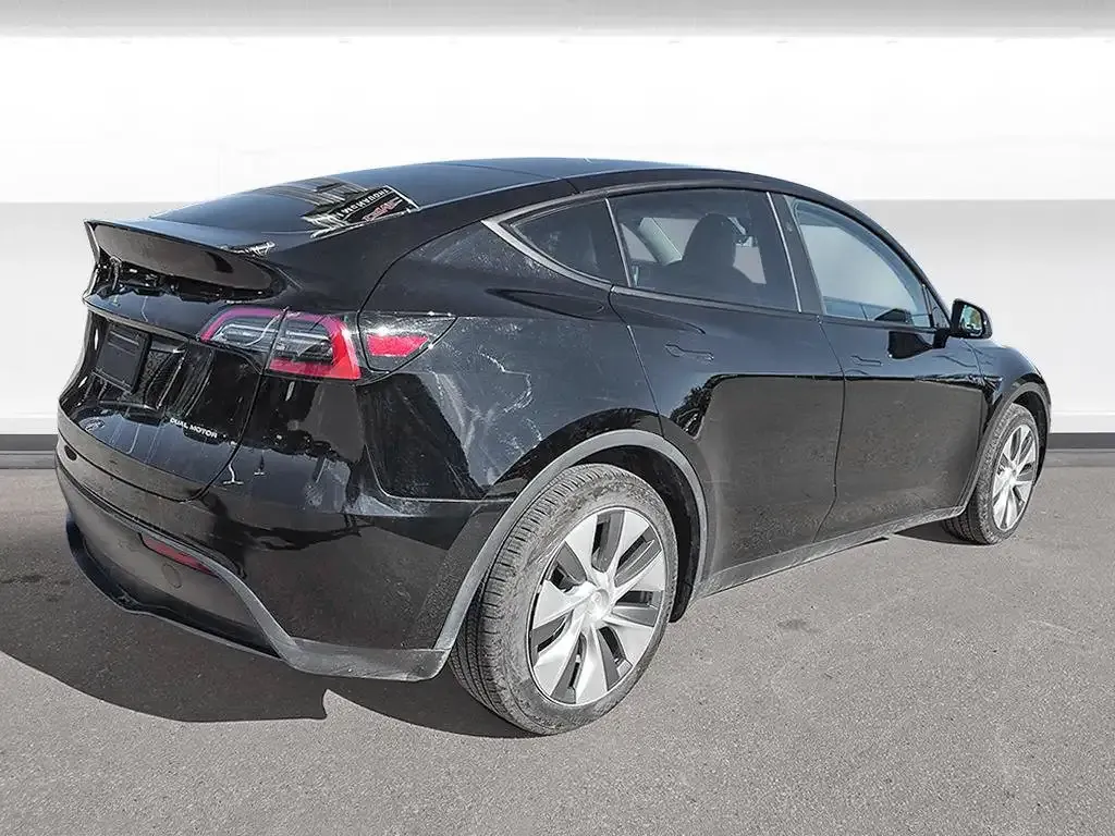 Tesla Model Y 2024 photo 5