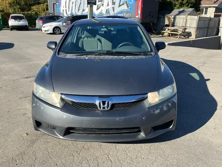 Honda Civic 2011 photo 2