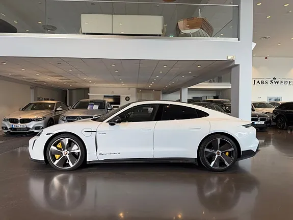 Porsche Taycan Turbo S 2020 photo 2