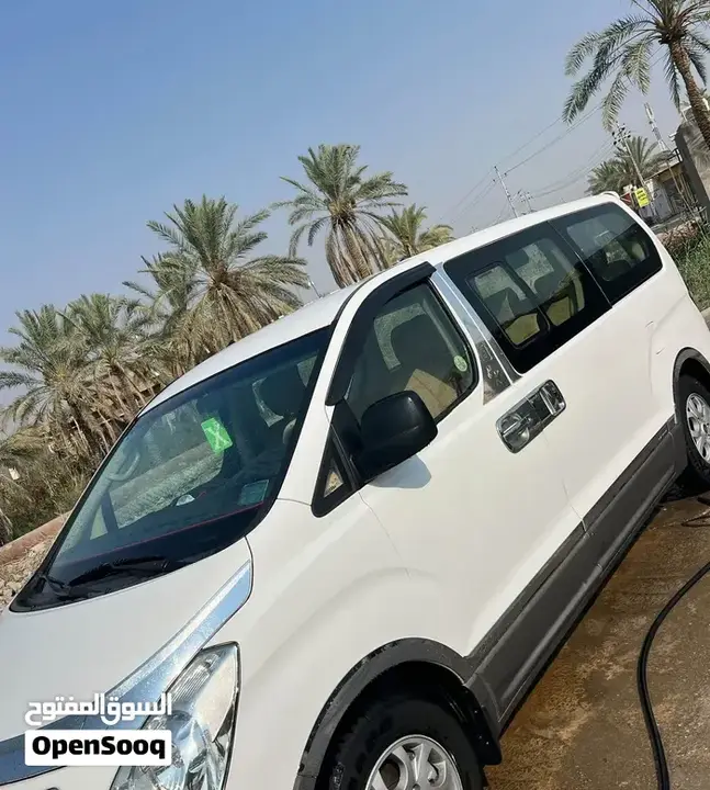 Hyundai H1 2016 photo 2