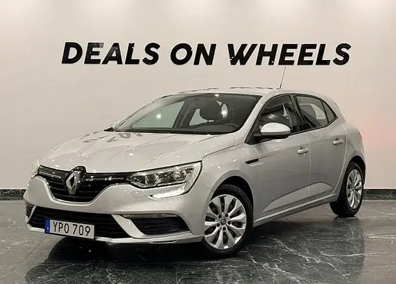 Renault Megane 2018 photo 2