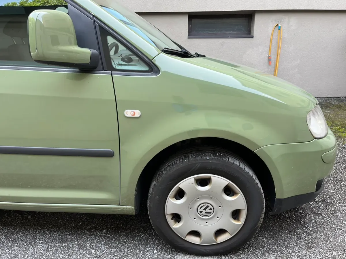 Volkswagen Caddy 2010 photo 3