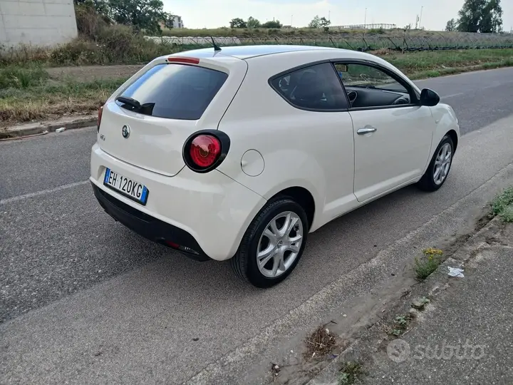 Alfa Romeo Mito 2011 photo 4