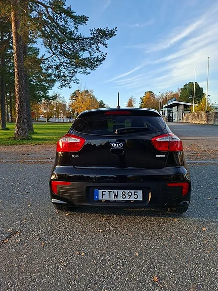 Kia Rio 2015 photo 3