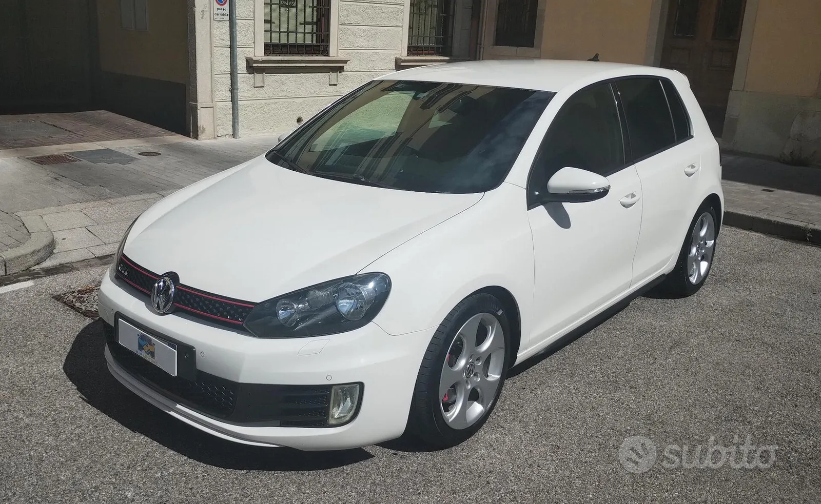 Volkswagen Golf Gti 2012 photo 2