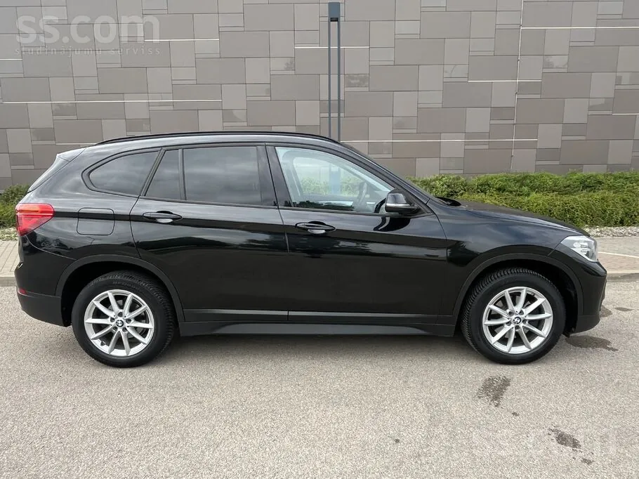 BMW X1 2022 photo 2