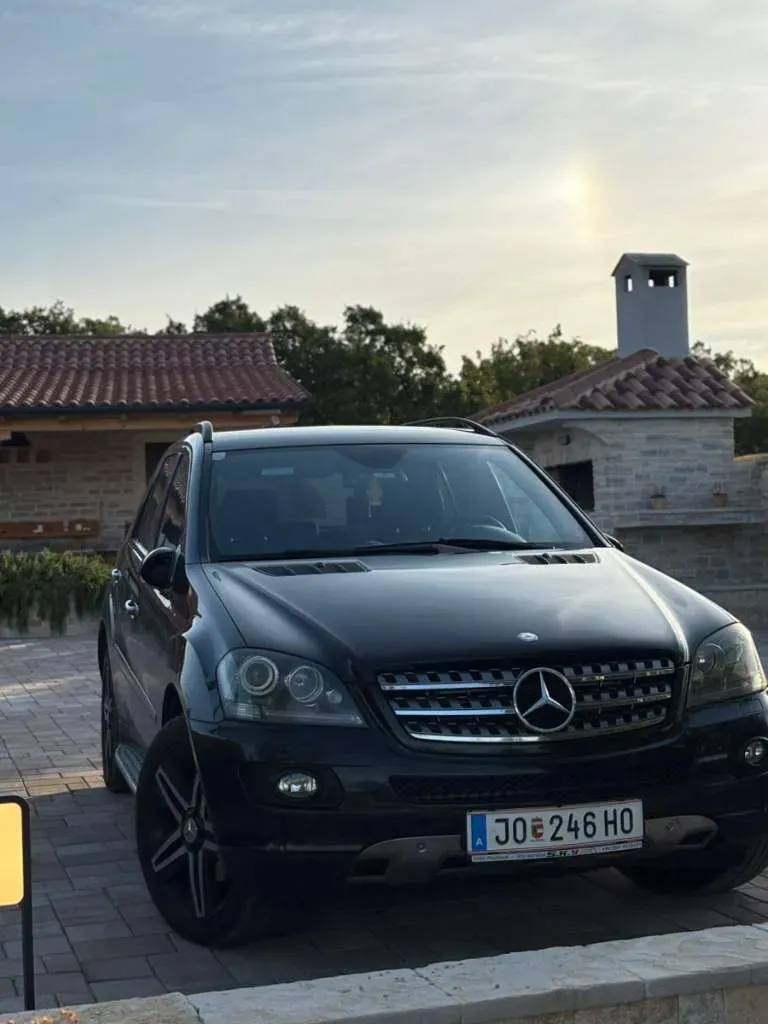 Mercedes-Benz M-Class 2008 photo 3