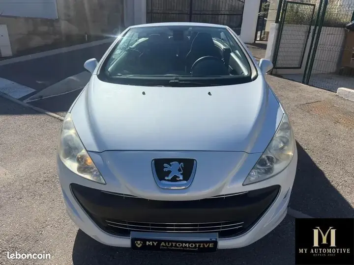 Peugeot 308 2011 photo 2