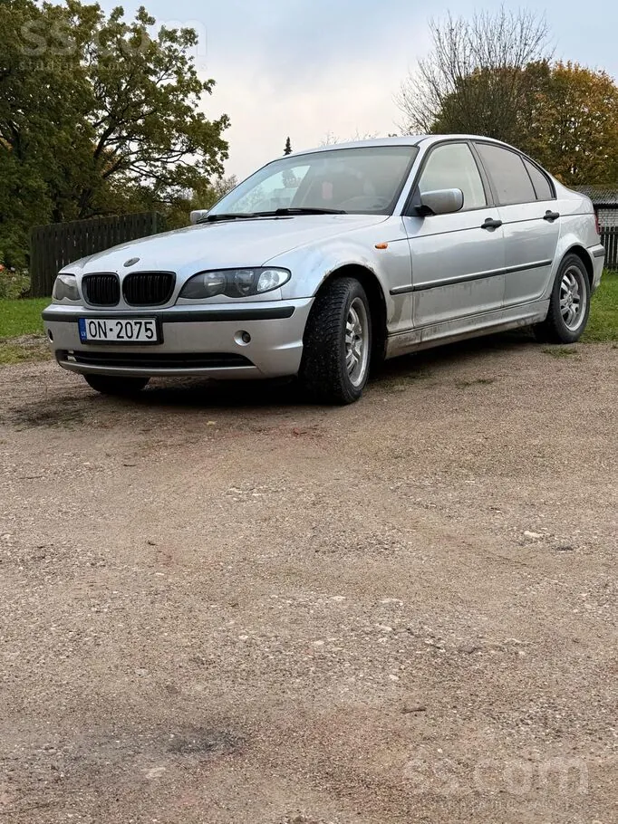 BMW 320 2004 photo 2
