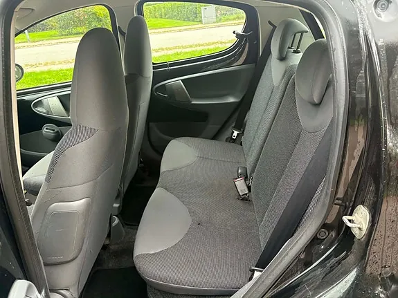 Peugeot 107 2006 photo 5
