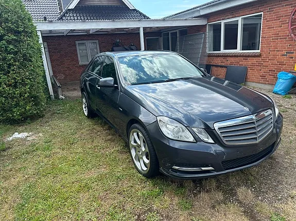 Mercedes-Benz E200 2012 photo 3