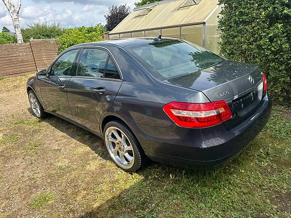 Mercedes-Benz E200 2012 photo 5