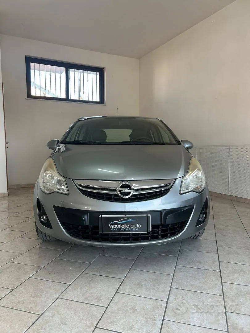 Opel Corsa 2012 photo 2
