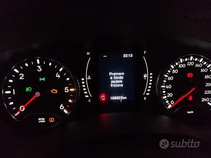 Jeep Renegade 2015 photo 5