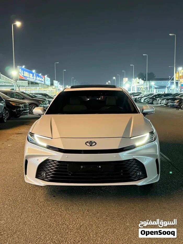 Toyota Camry 2025 photo 4