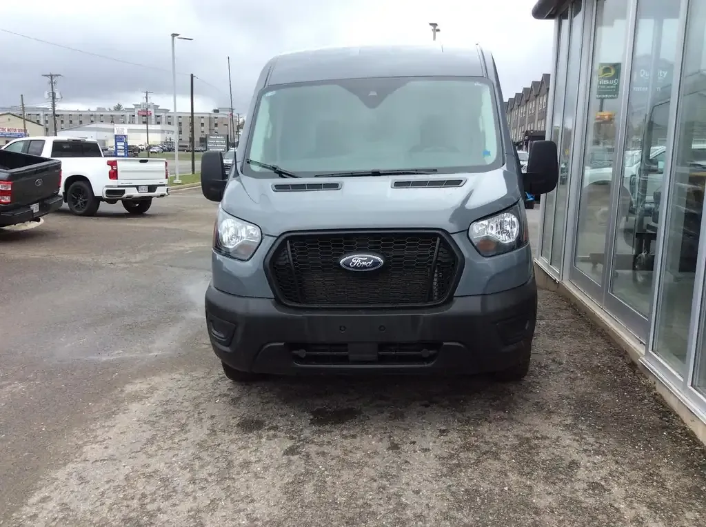 Ford Transit 2025 photo 2
